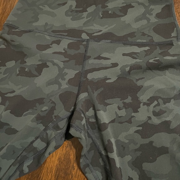 Lululemon Leggings size 8 and 25” Long. - Picture 3 of 4